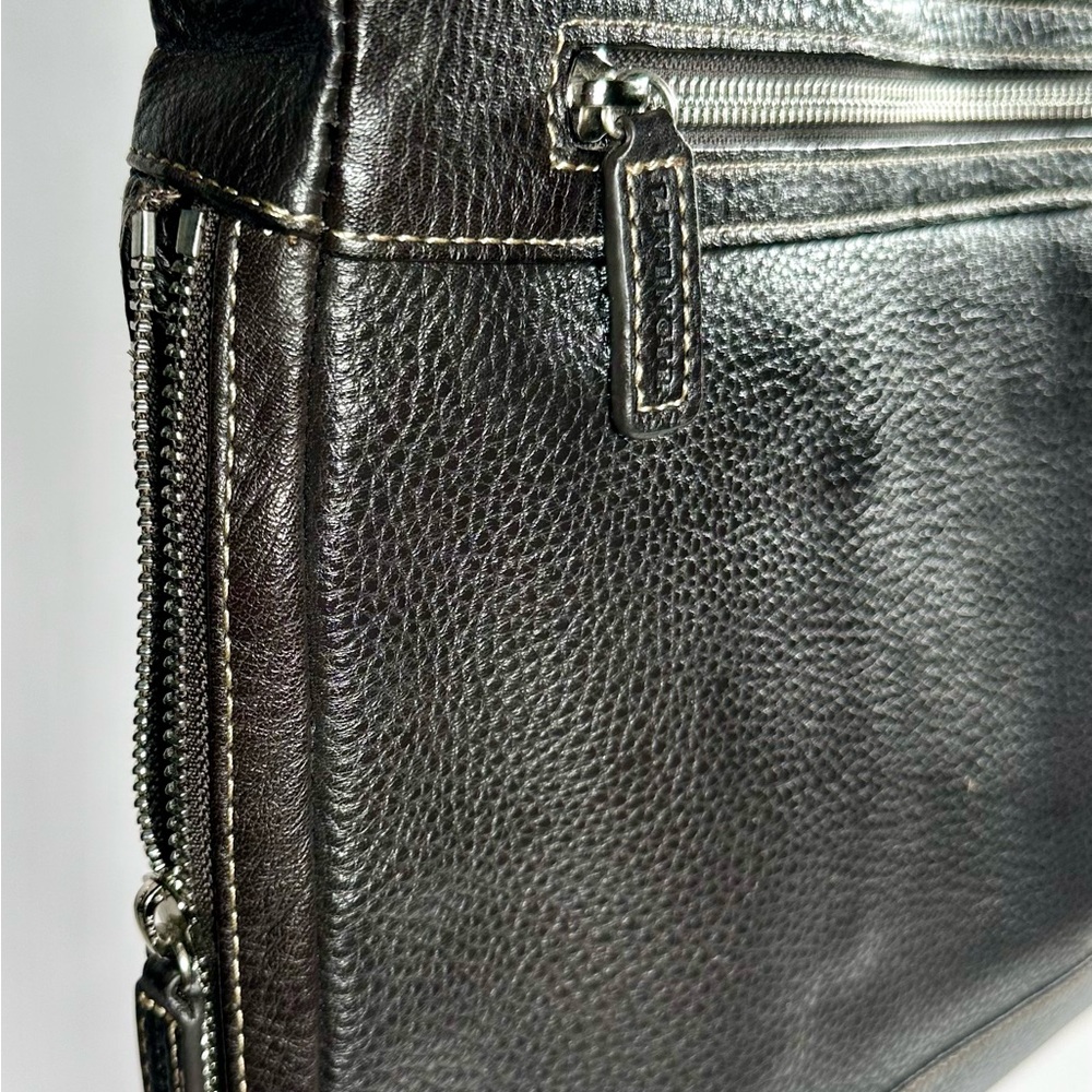 Levenger Dark Brown Carrie Messenger Expandable Laptop Leather Bag - Picture 5 of 8